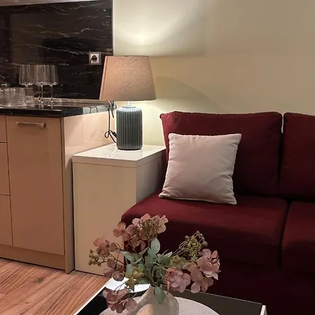 Cosy 11mins Center * Filibe