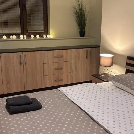 Cosy 11mins Center Апартамент *